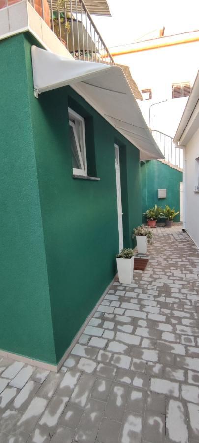 R&b Apartmán